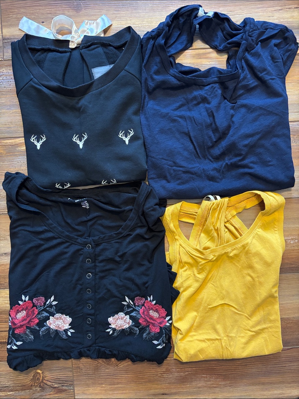 Women’s knit shirt bundle size S